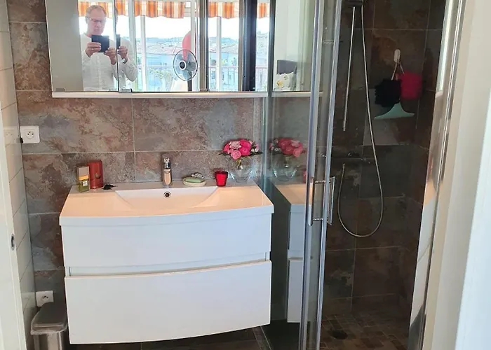 Διαμέρισμα 2 Bedroom In A Secure In With A Shared Pool And Close To The Center - 2301 Mandelieu